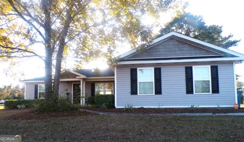 Photo of 586 Caleb Circle, Jesup, GA 31545 (MLS # 10656401)