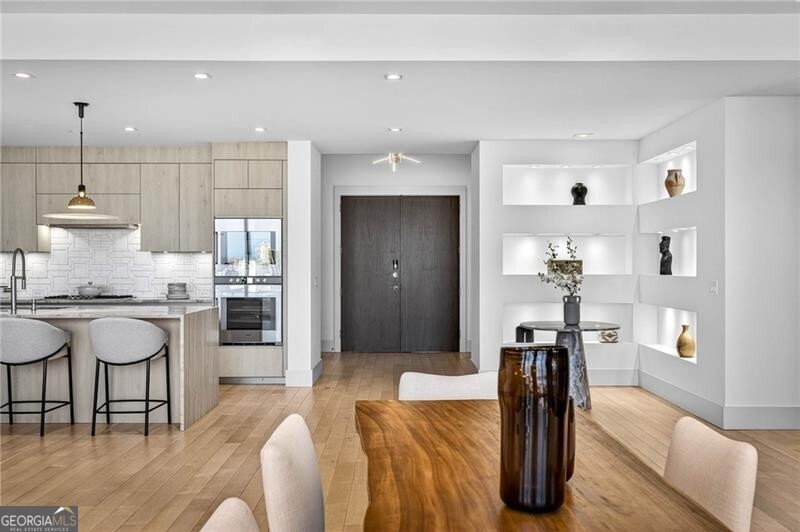 3107 Peachtree RD NE 1702