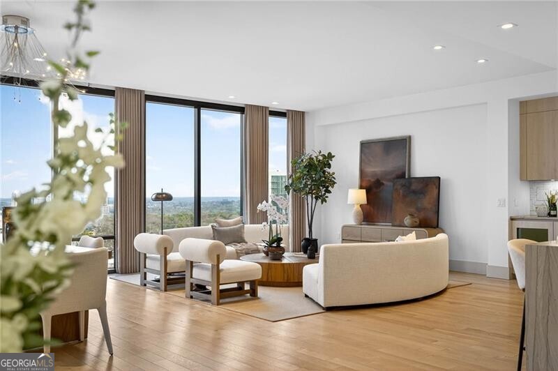 3107 Peachtree RD NE 1702