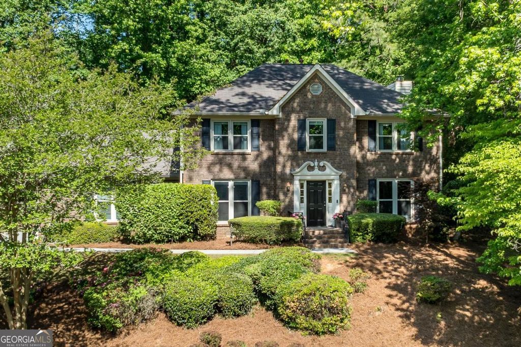 Photo of 496 Guilford Circle, Marietta, GA 30068 (MLS # 10739038)