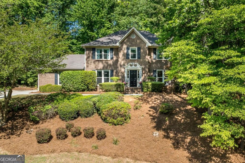 Photo of 496 Guilford Circle, Marietta, GA 30068 (MLS # 10739038)