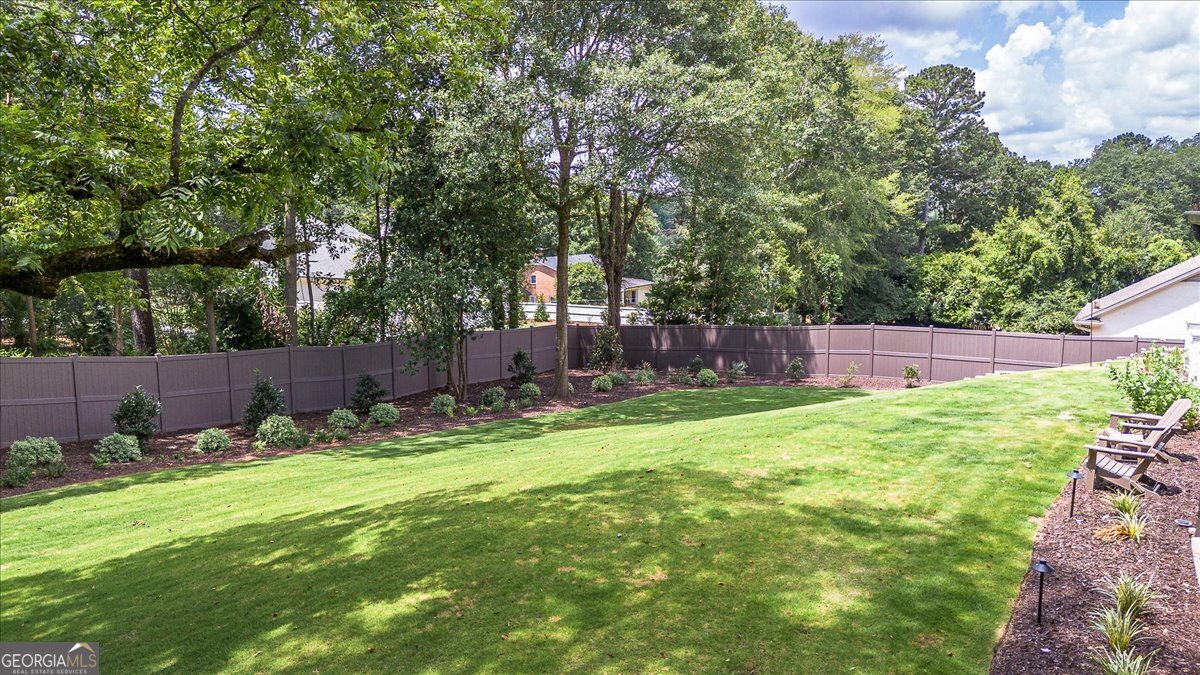 415 Westview DR