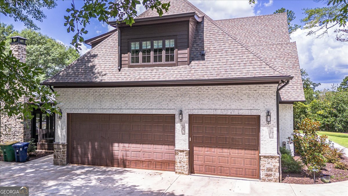 415 Westview DR