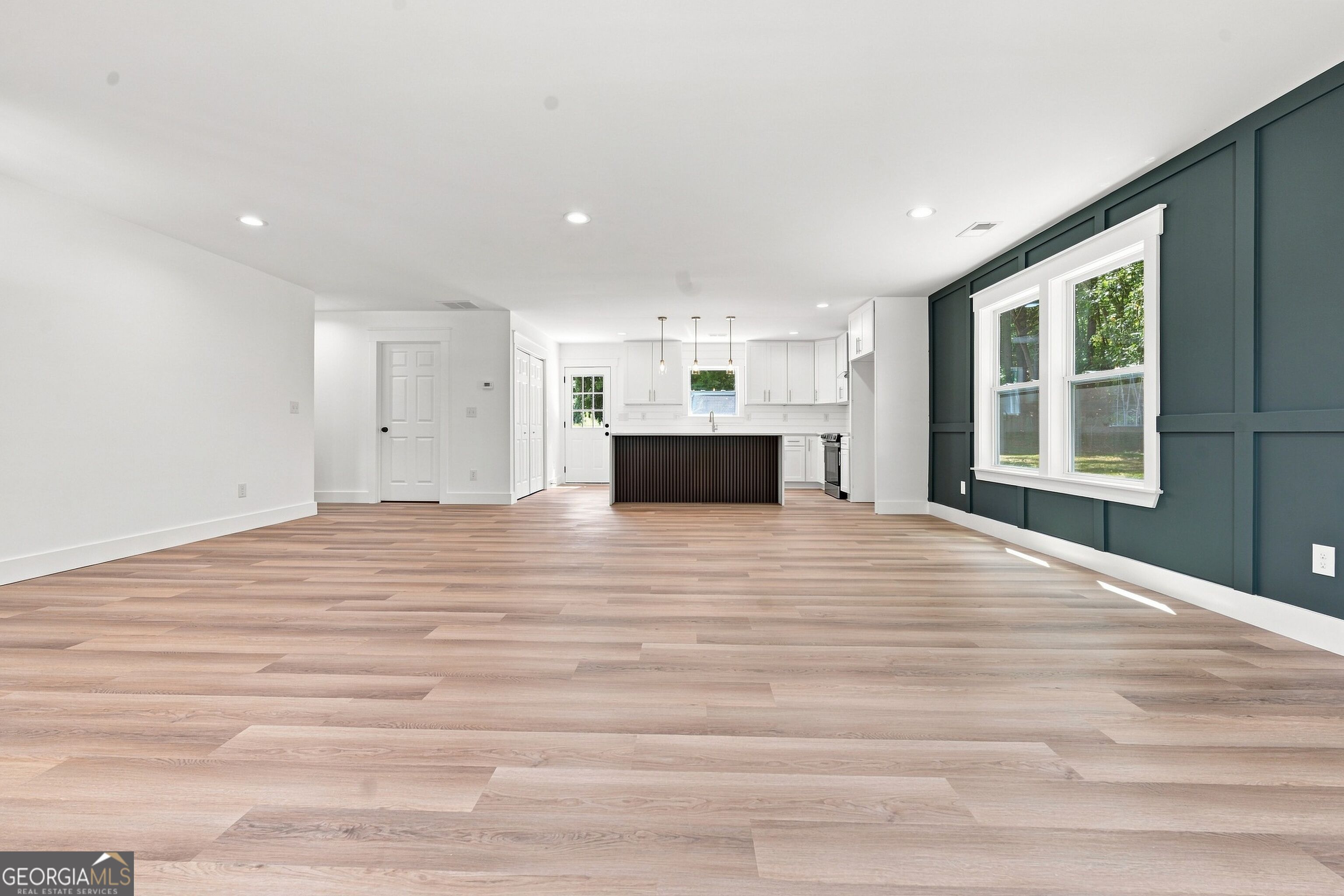 530 Picketts Mill RD
