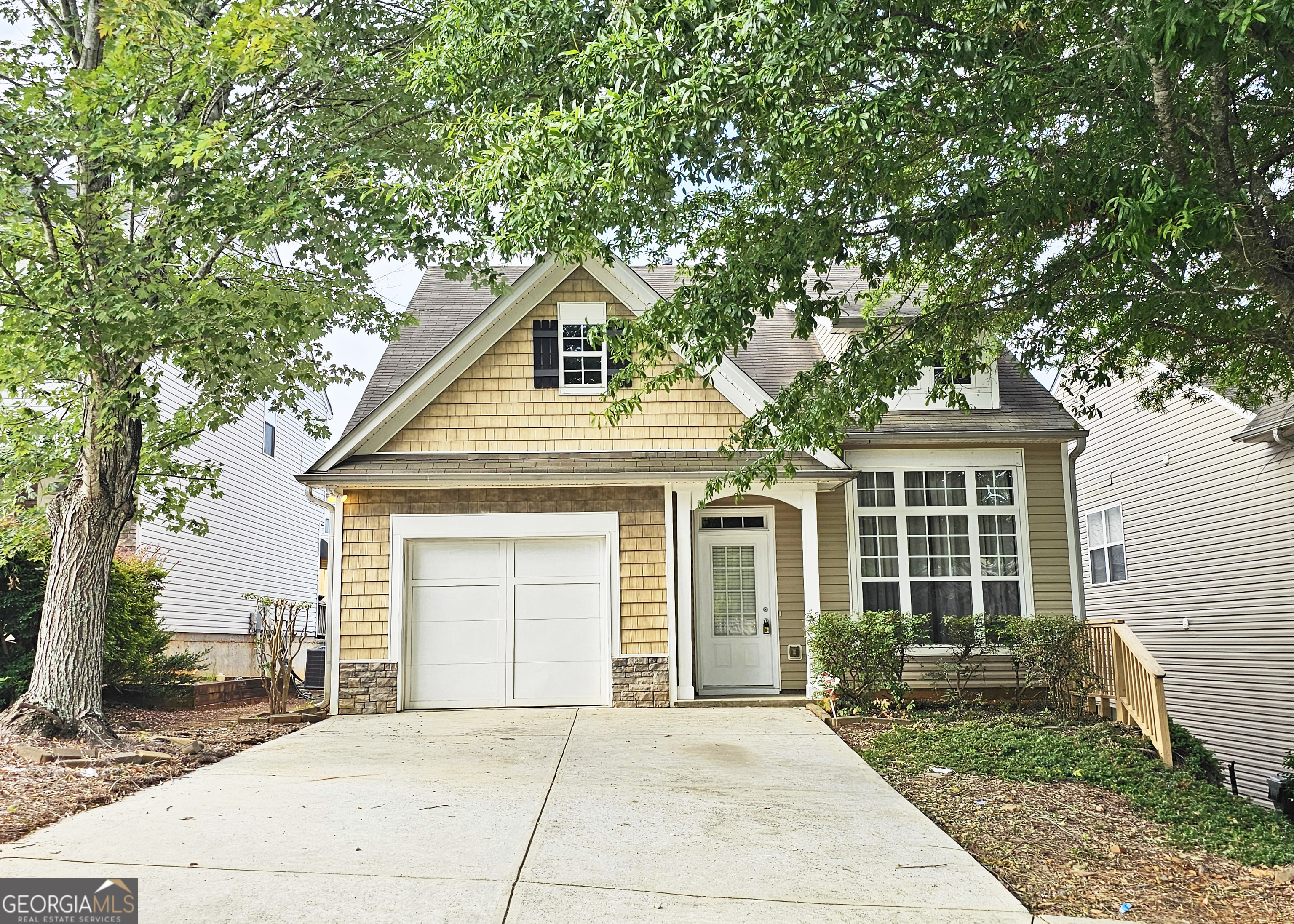 This home features: a great location in a desirable neighborhood, a comfortable layout with good-sized bedrooms and bathrooms, a great kitchen with plenty of counter and cabinet space, many updated and upgraded features, central HVAC and programmable thermostat, garage and a spacious yard, and it's pet friendly.