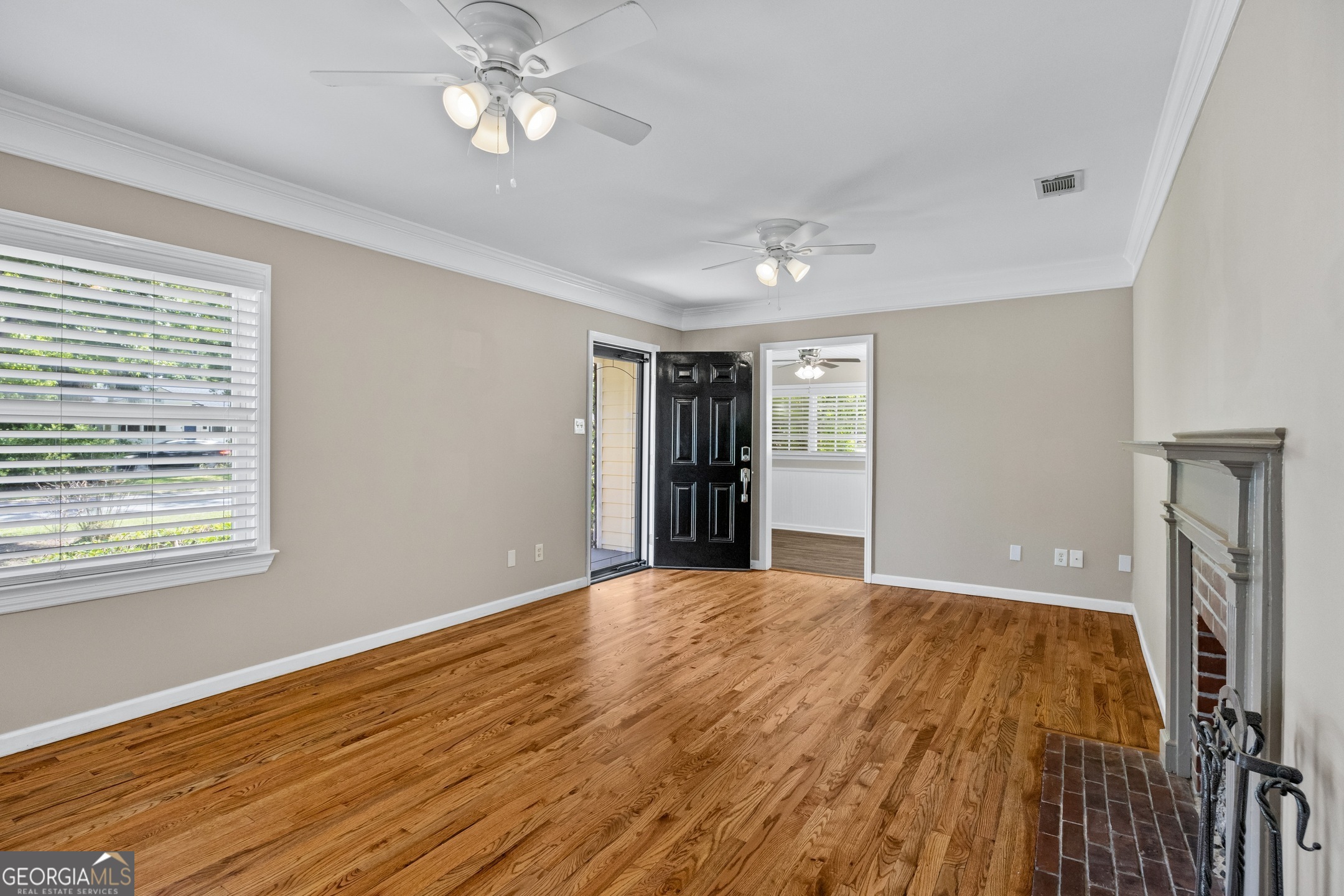 131 Columbus DR