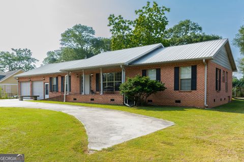 A home in Riverdale