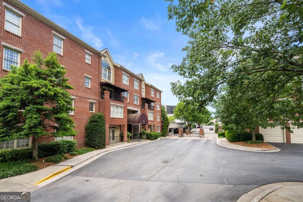 Photo of 1735 PEACHTREE Street NE #316, Atlanta, GA 30309 (MLS # 10676037)