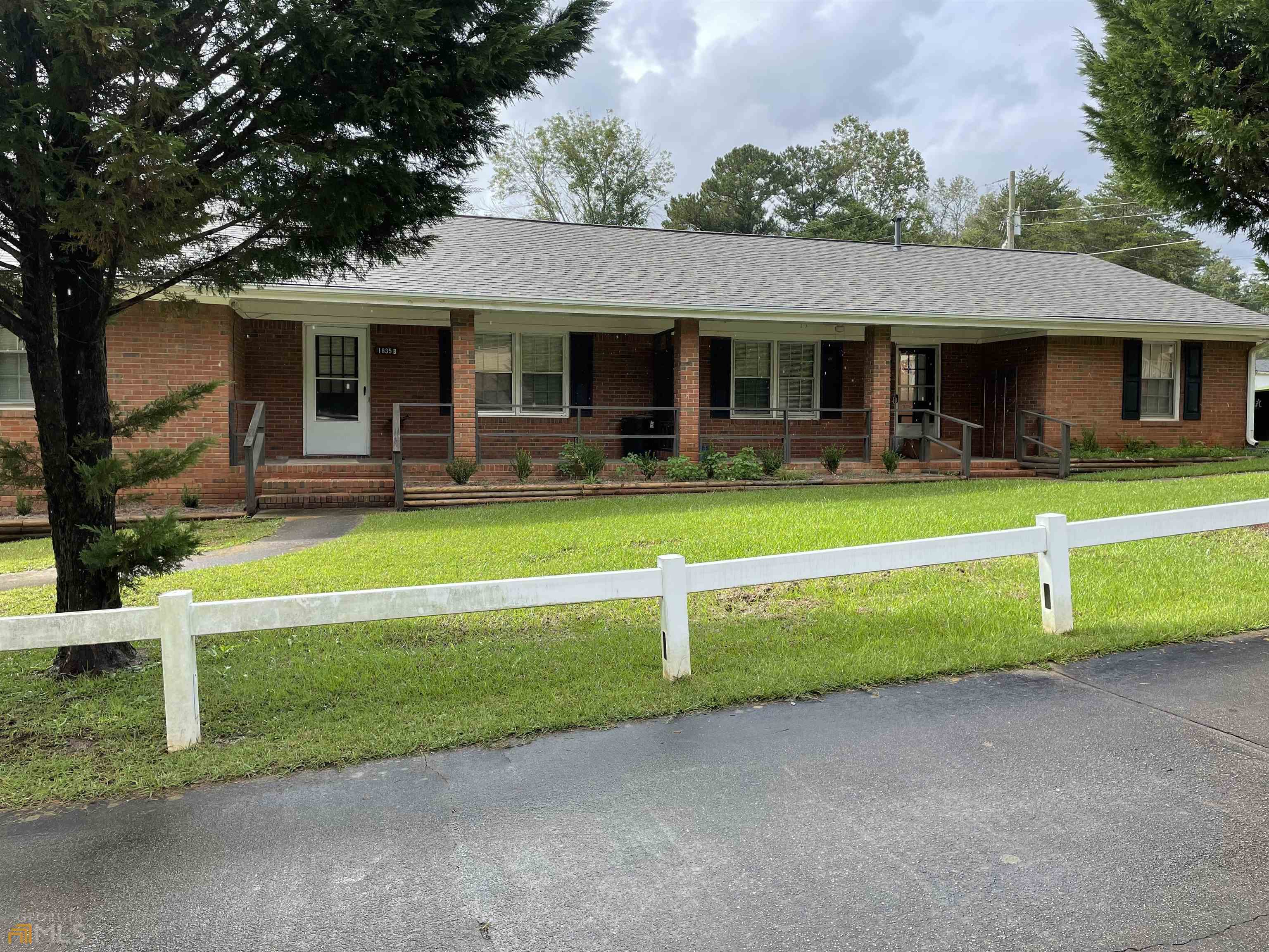 Great investment opportunity. Four sided brick duplex with New roof, new paint. Great location convenient to I-20. Also could be sold with 1835 A&B Access Rd. Each unit features 2 beds 1 bath