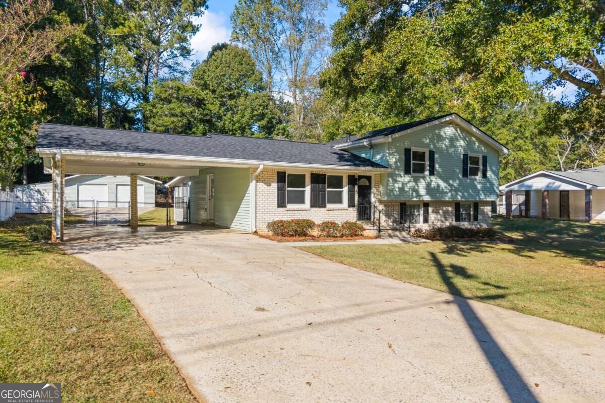 7425 Rountree DR