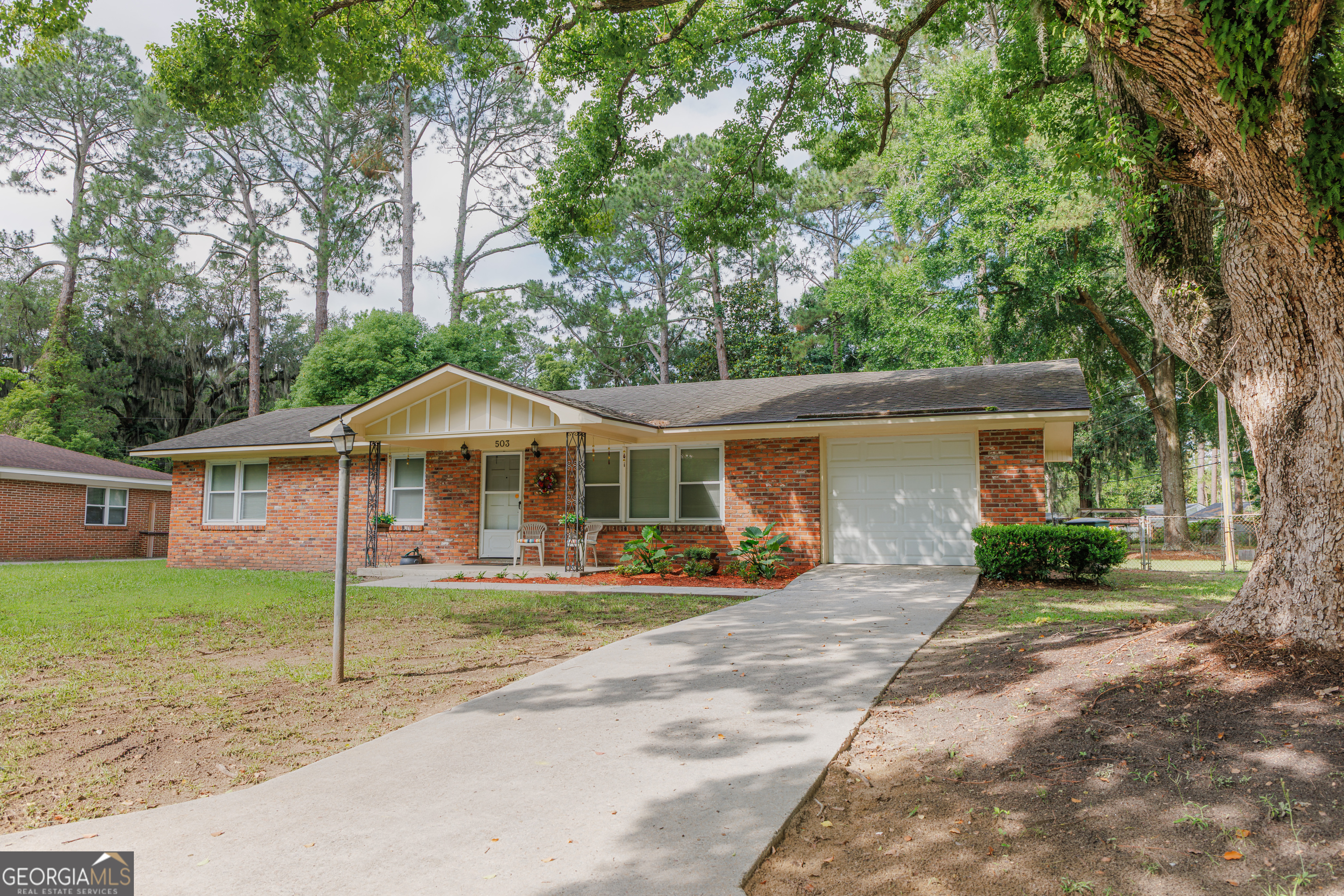 503 Dyches DR