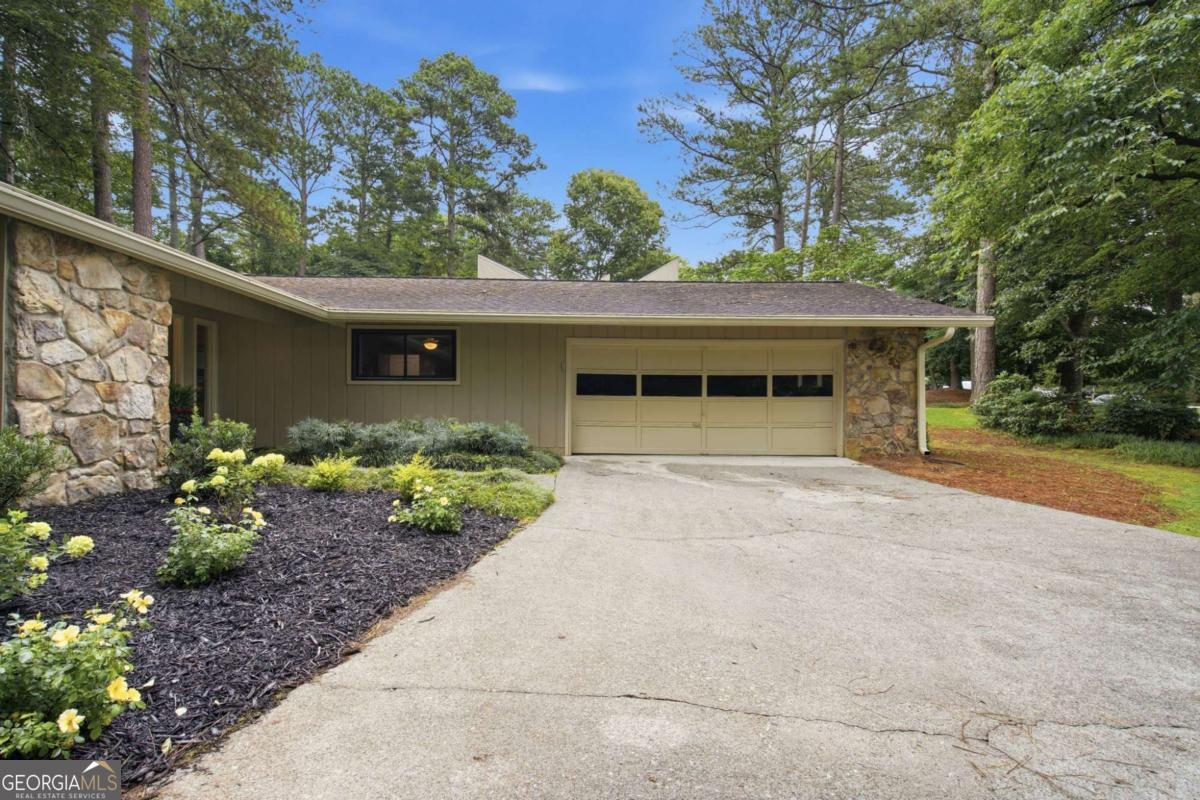 250 Rhine DR