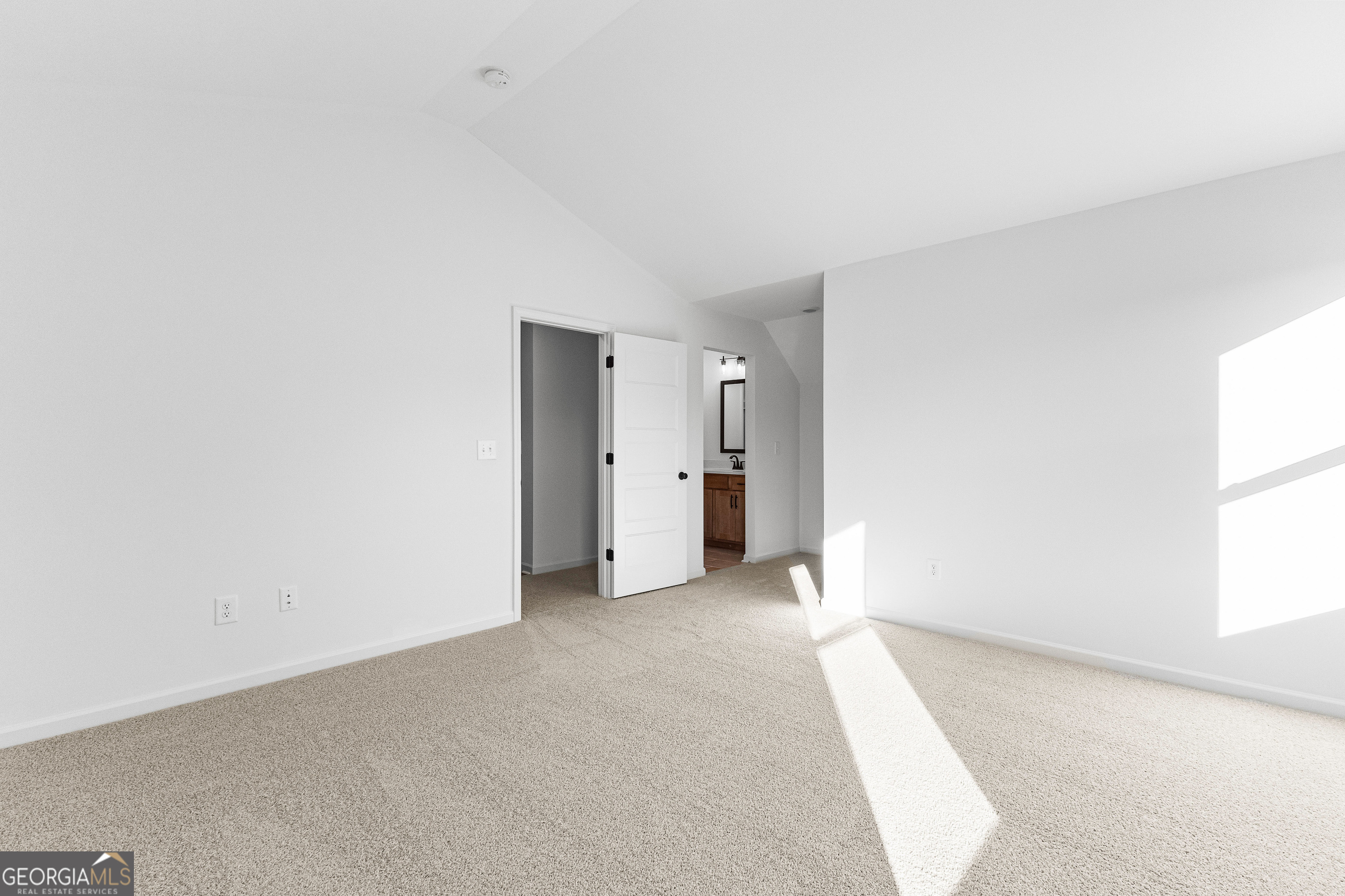 Senoia, Georgia 30276, United States, 4 Bedrooms Bedrooms, ,3 BathroomsBathrooms,Residential,Active,183812