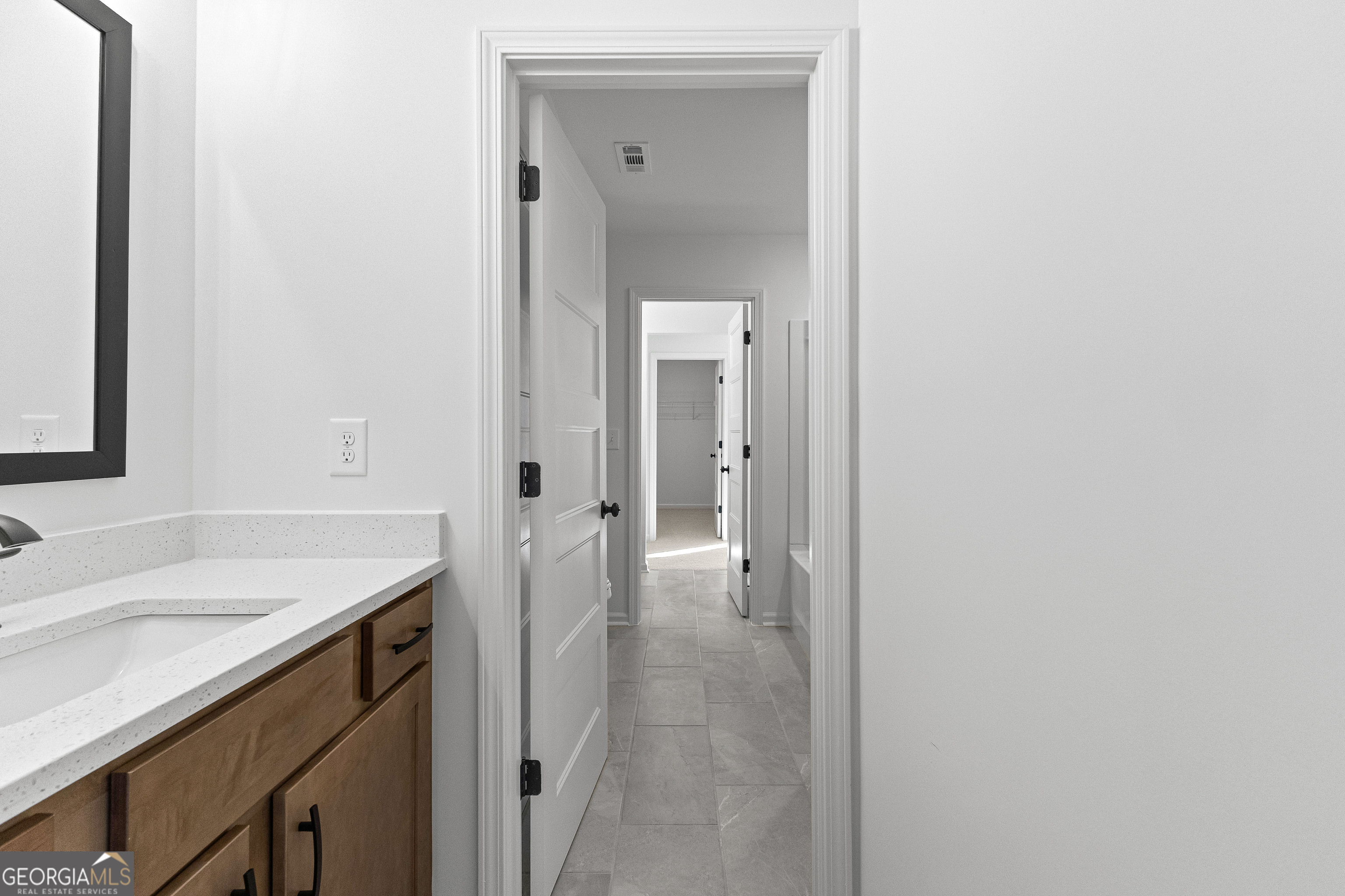 Senoia, Georgia 30276, United States, 4 Bedrooms Bedrooms, ,3 BathroomsBathrooms,Residential,Active,183812