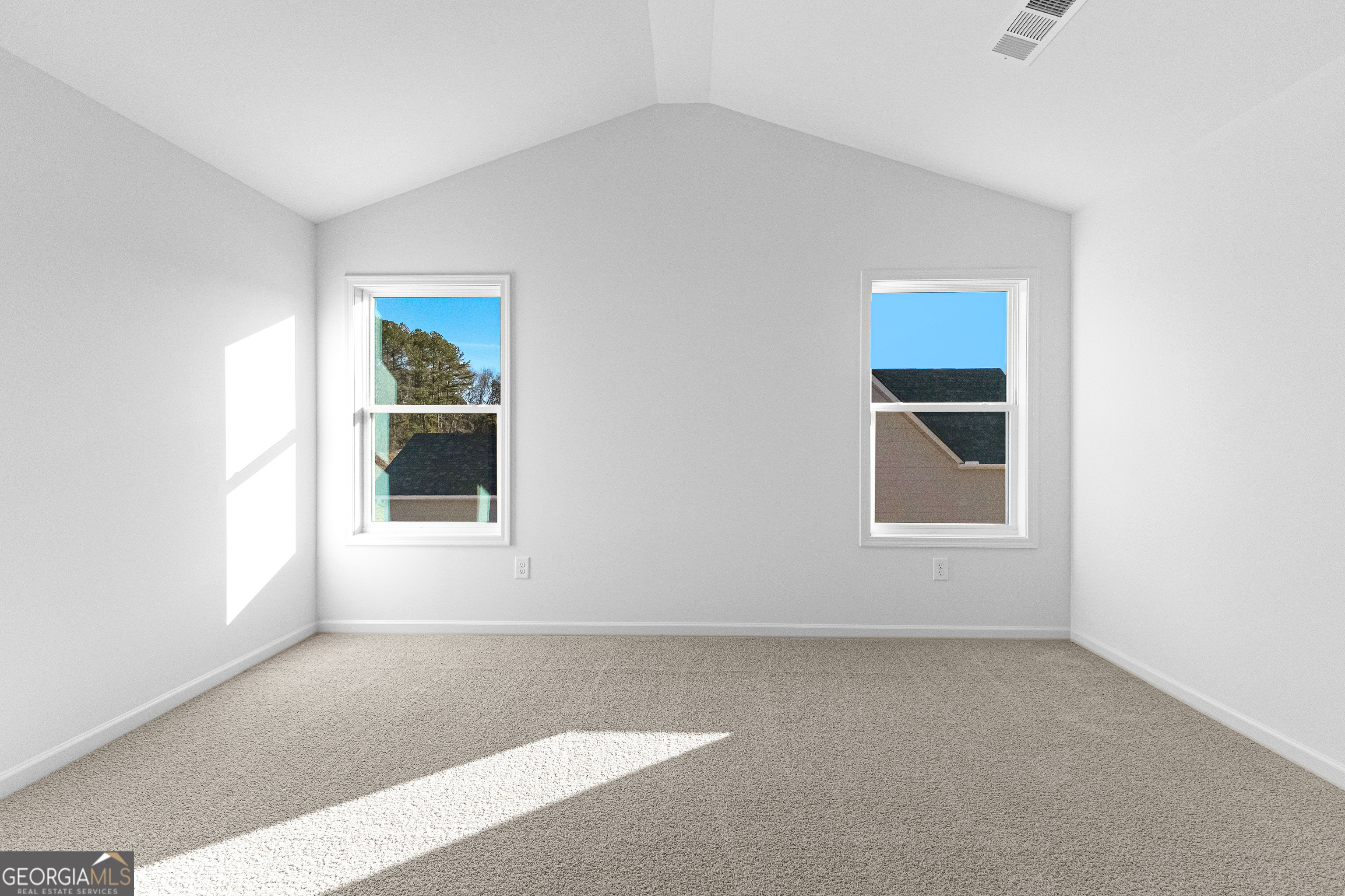 Senoia, Georgia 30276, United States, 4 Bedrooms Bedrooms, ,3 BathroomsBathrooms,Residential,Active,183812