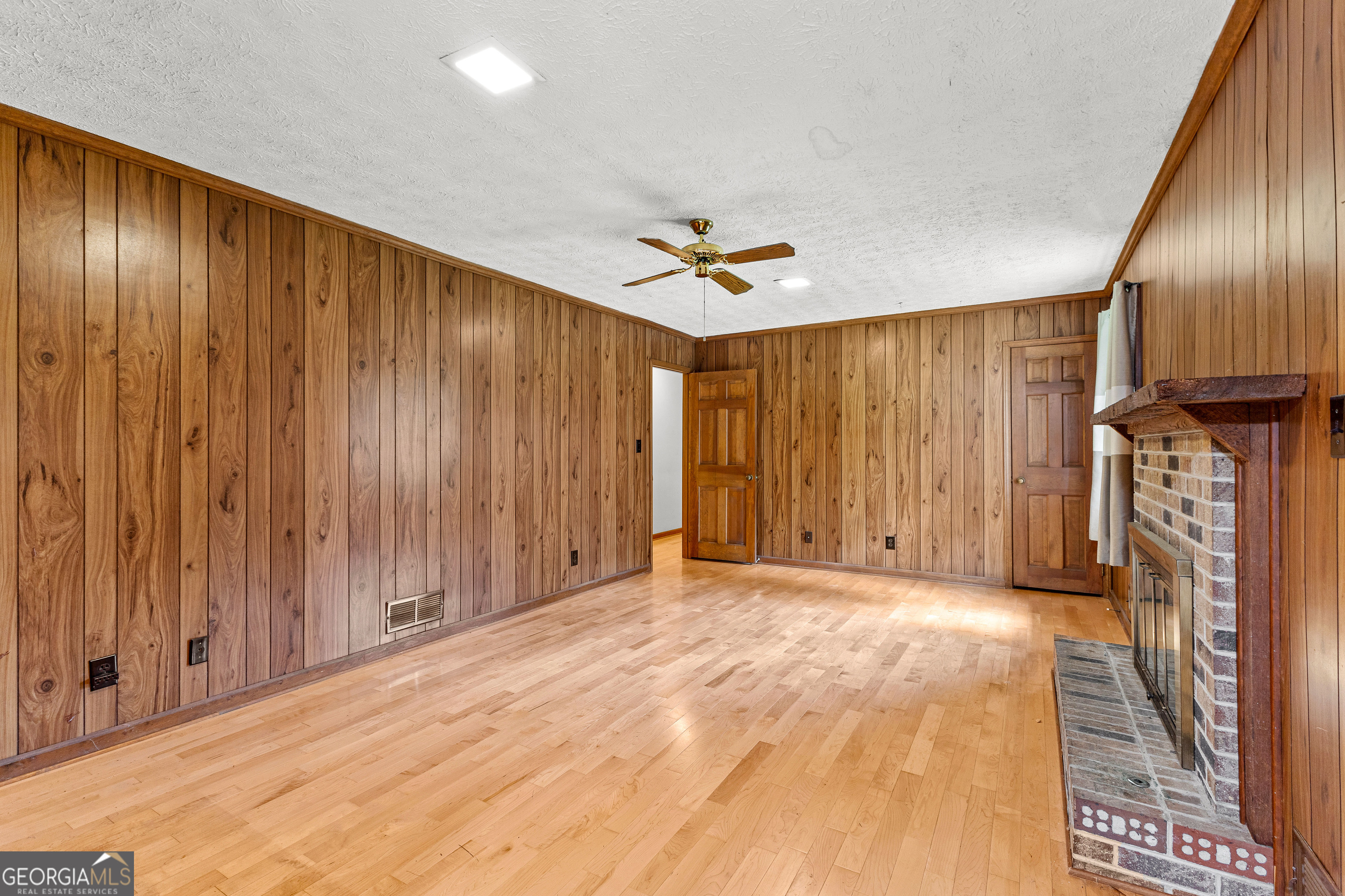 Fayetteville, Georgia 30215, United States, 3 Bedrooms Bedrooms, ,2 BathroomsBathrooms,Residential,Pending,159047