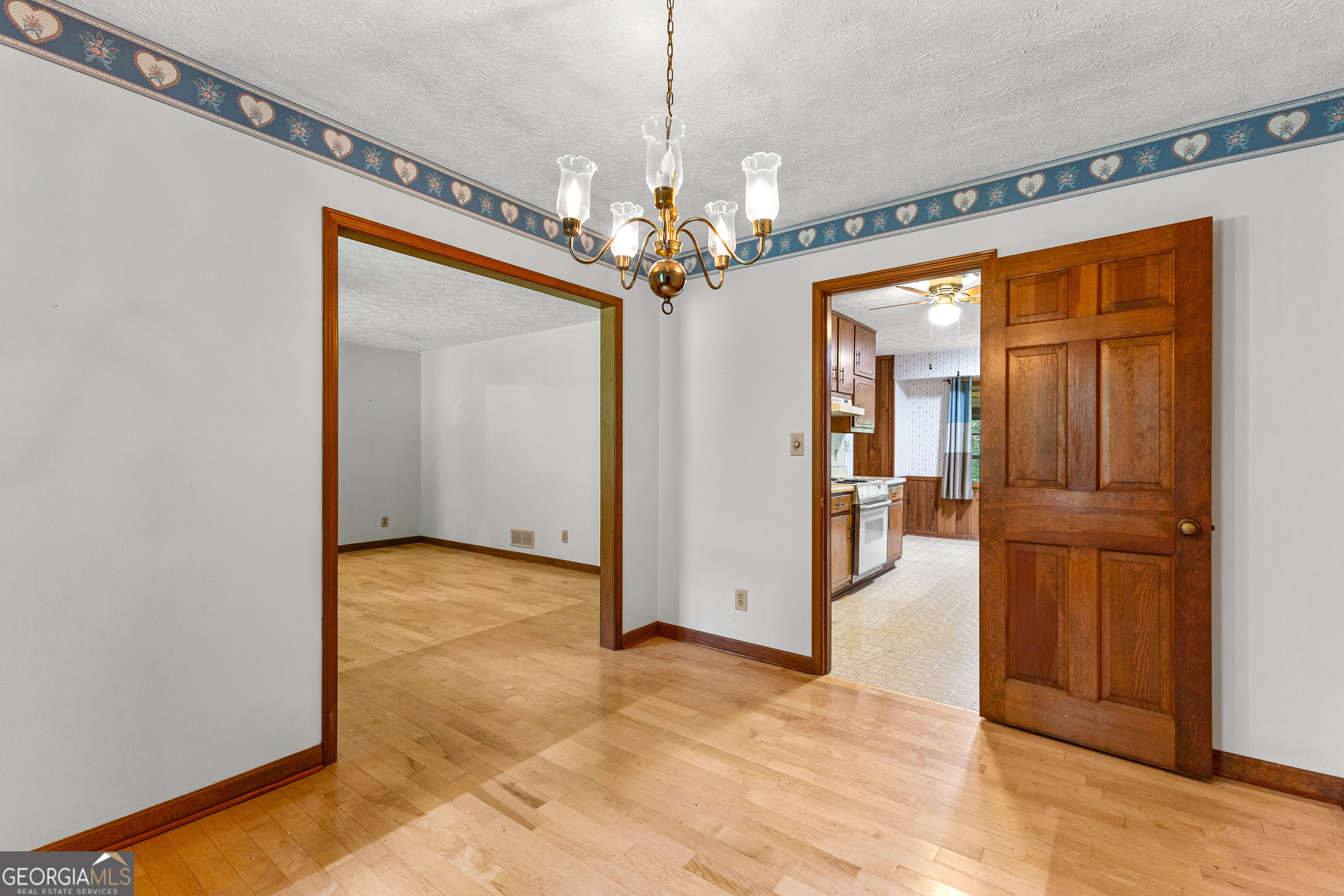 Fayetteville, Georgia 30215, United States, 3 Bedrooms Bedrooms, ,2 BathroomsBathrooms,Residential,Pending,159047