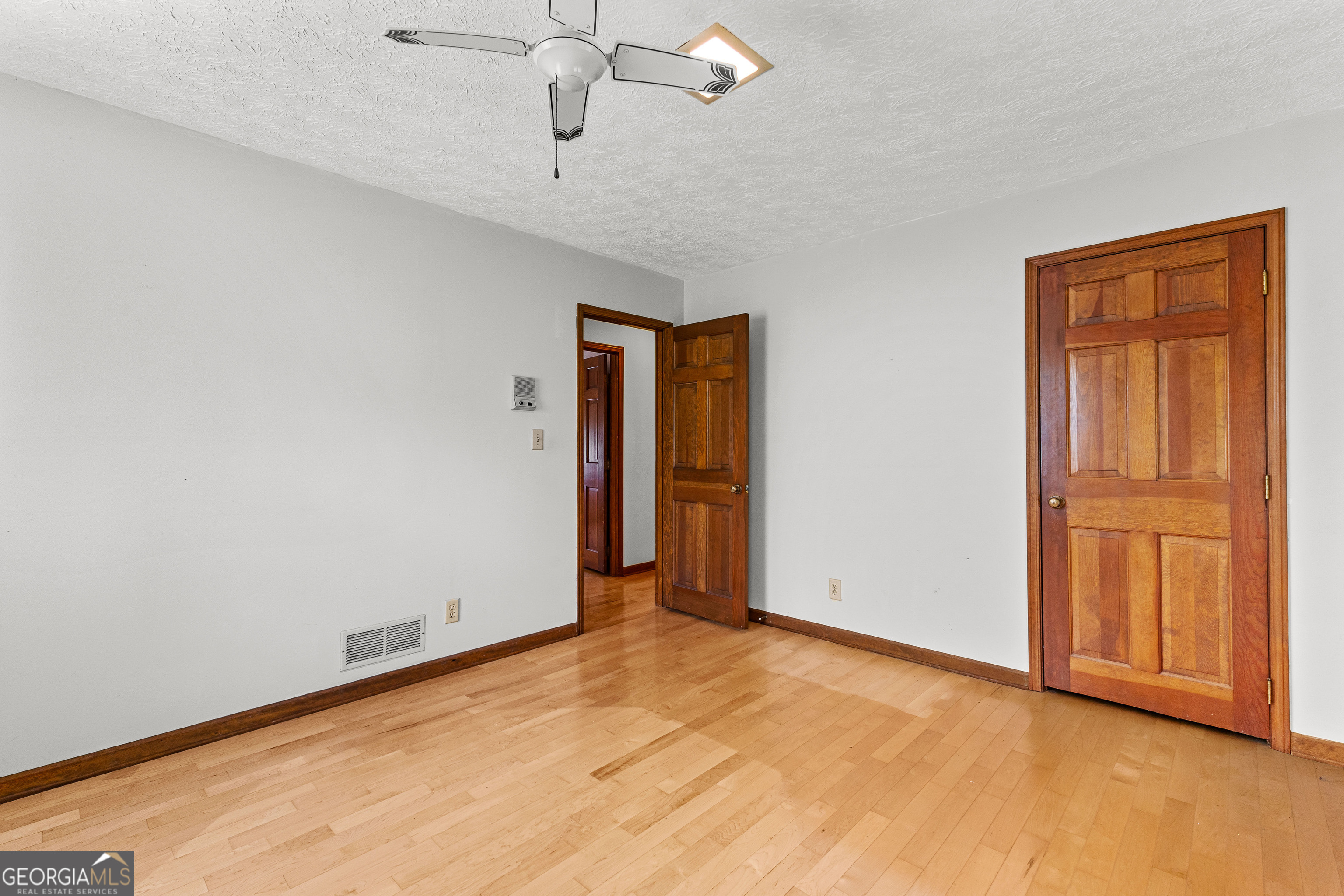 Fayetteville, Georgia 30215, United States, 3 Bedrooms Bedrooms, ,2 BathroomsBathrooms,Residential,Pending,159047