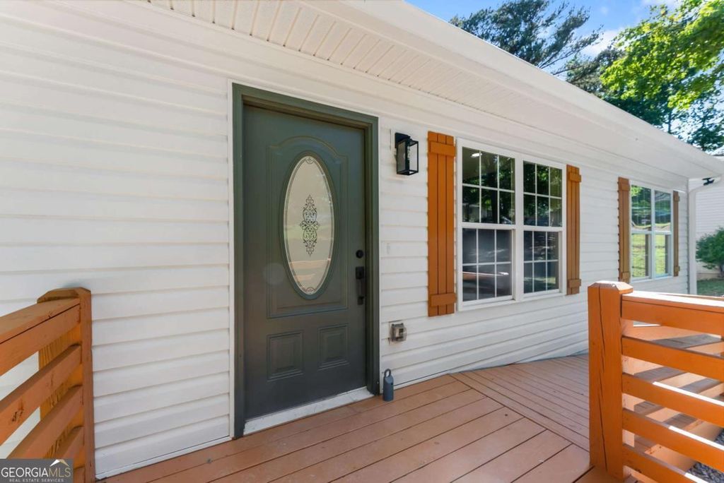 Photo of 4005 Knightsbridge Road NW, Kennesaw, GA 30144 (MLS # 10766105)