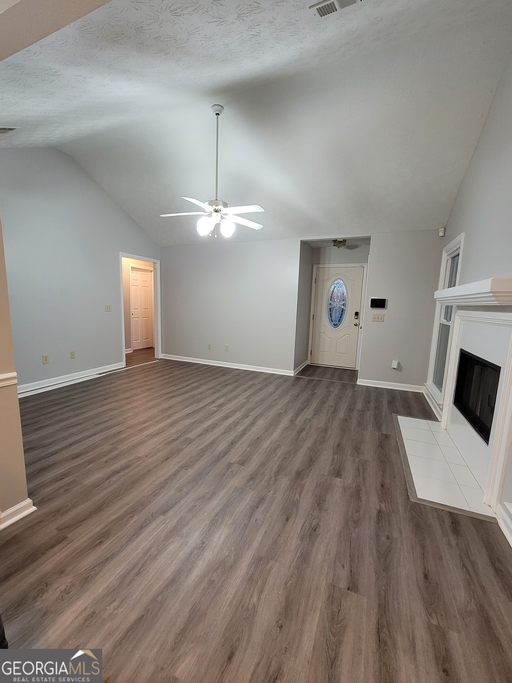 7945 Shinn DR