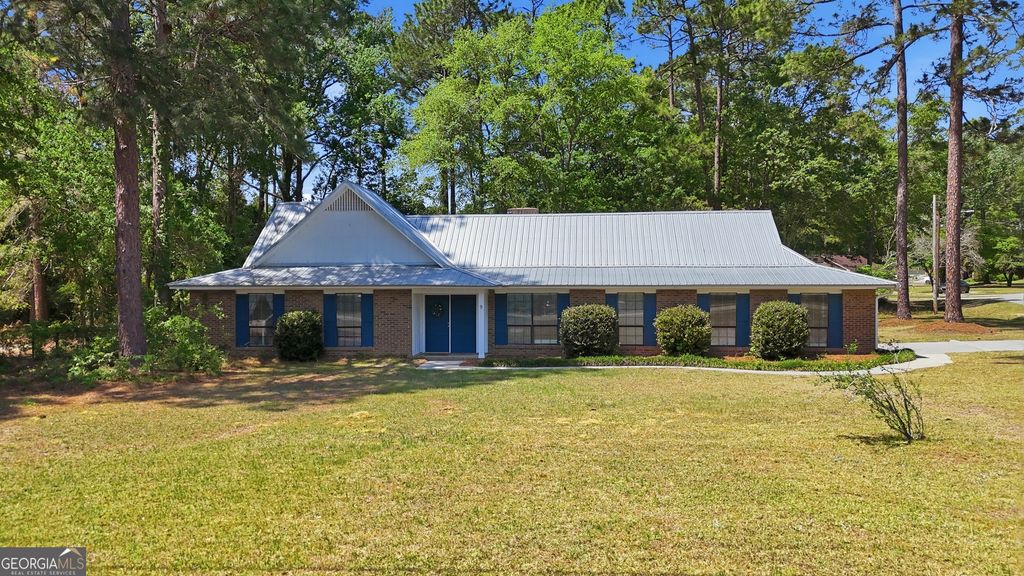 Photo of 9 Northlake Drive, Statesboro, GA 30458 (MLS # 10737319)