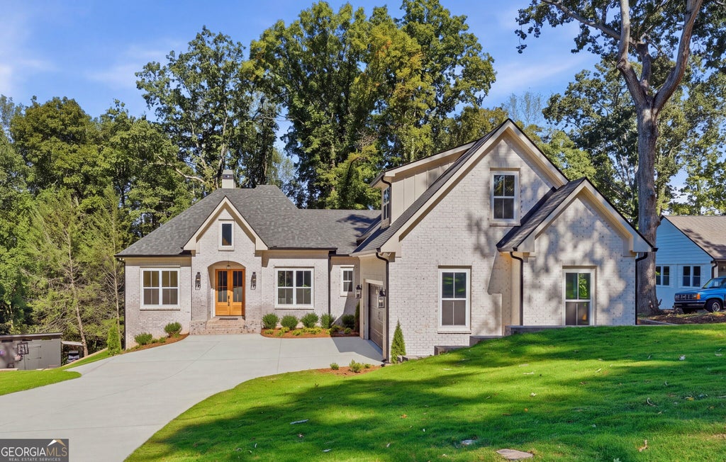 Photo of 798 Sherwood Road, Gainesville, GA 30501 (MLS # 10876279)
