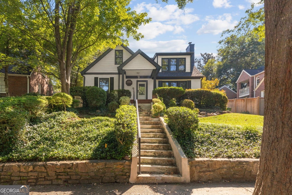 Photo of 809 Crestridge Drive NE, Atlanta, GA 30306 (MLS # 10874483)