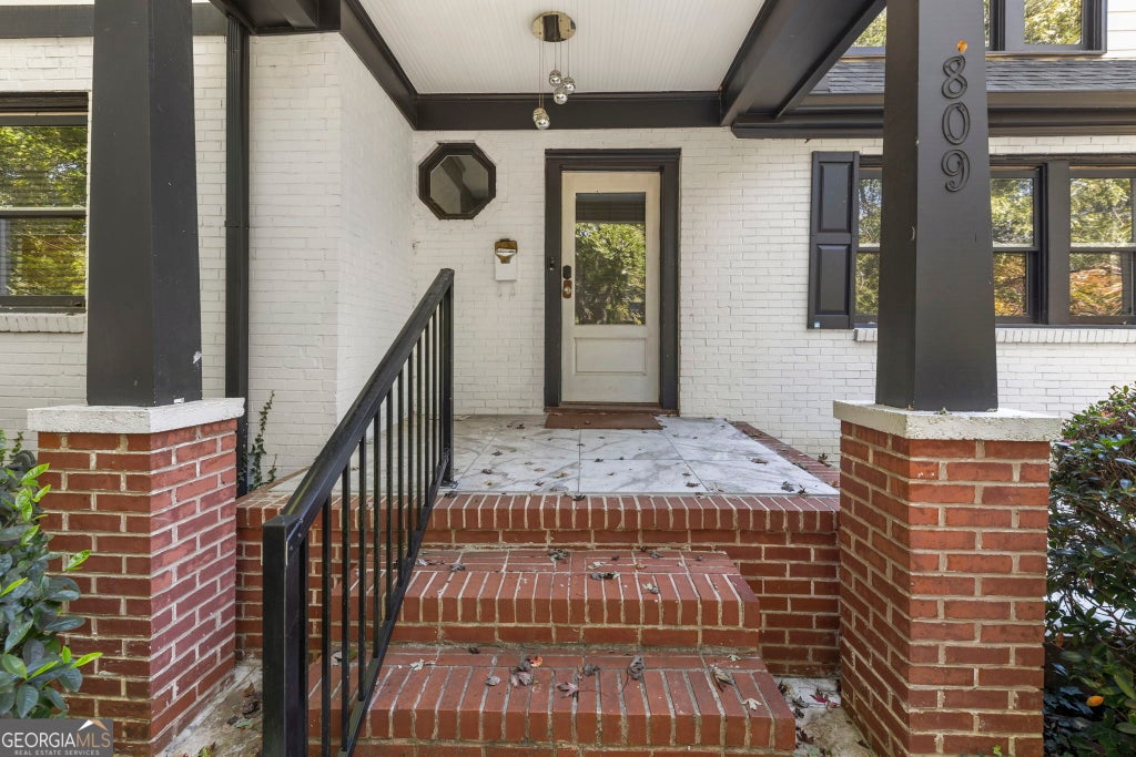 Photo of 809 Crestridge Drive NE, Atlanta, GA 30306 (MLS # 10874483)