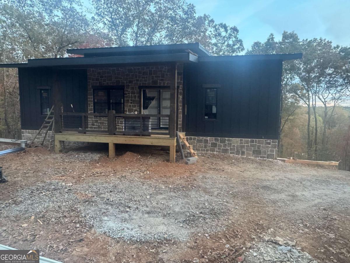 195 Wolf Creek Mountain RD