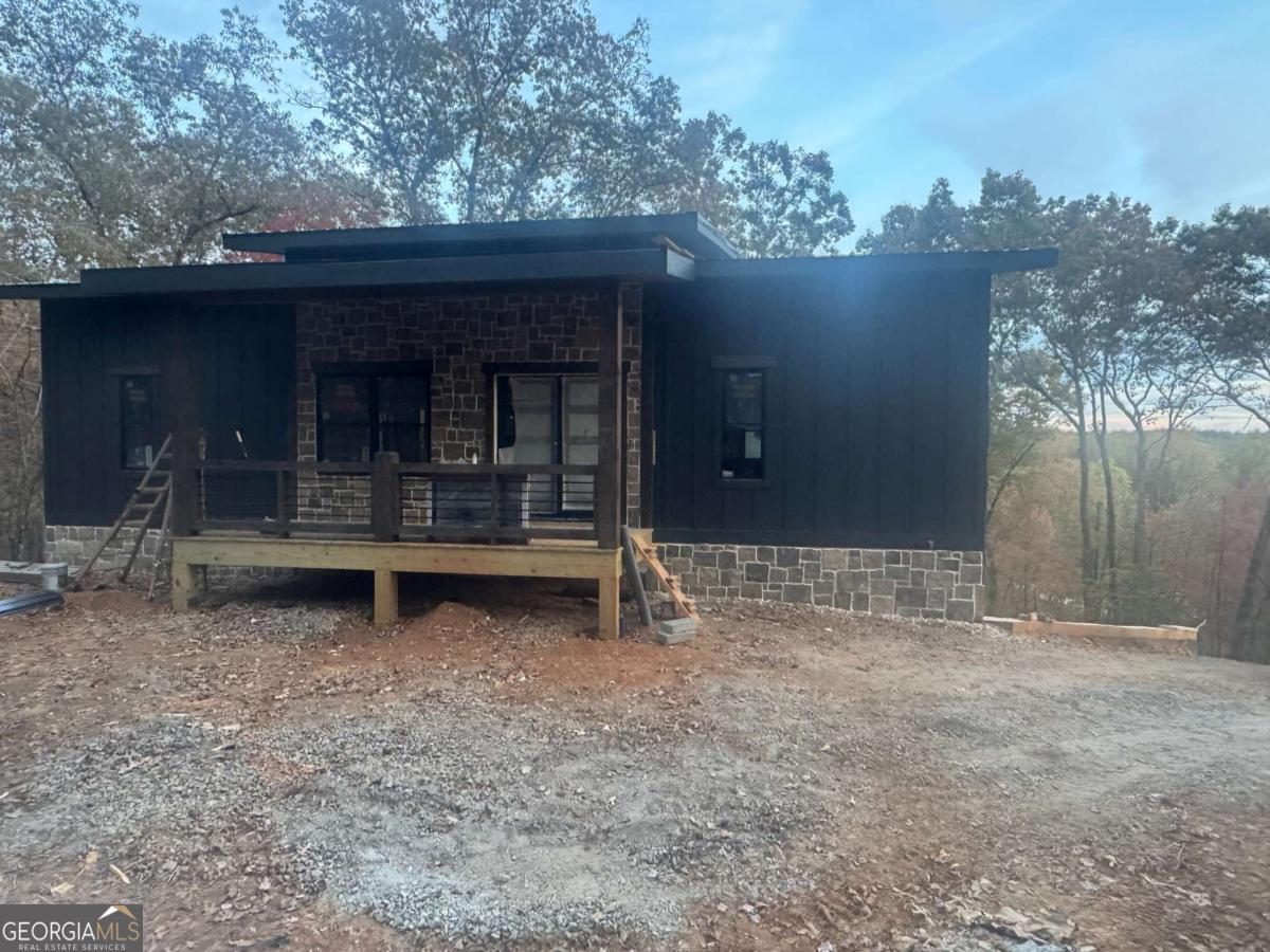 195 Wolf Creek Mountain RD