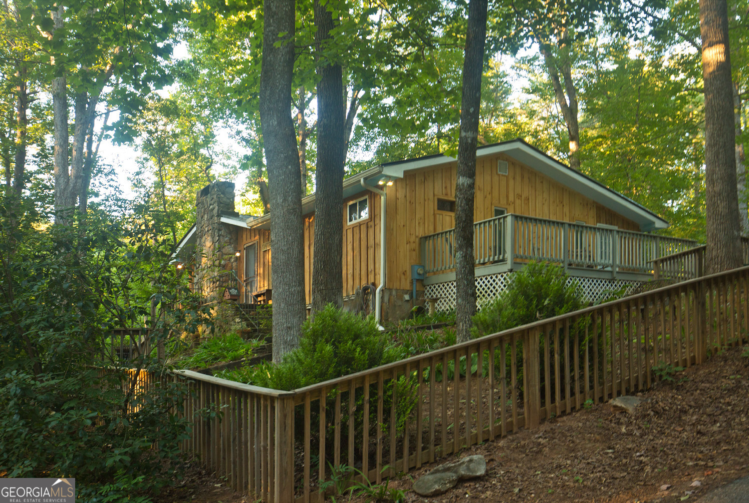 407 Hillside DR