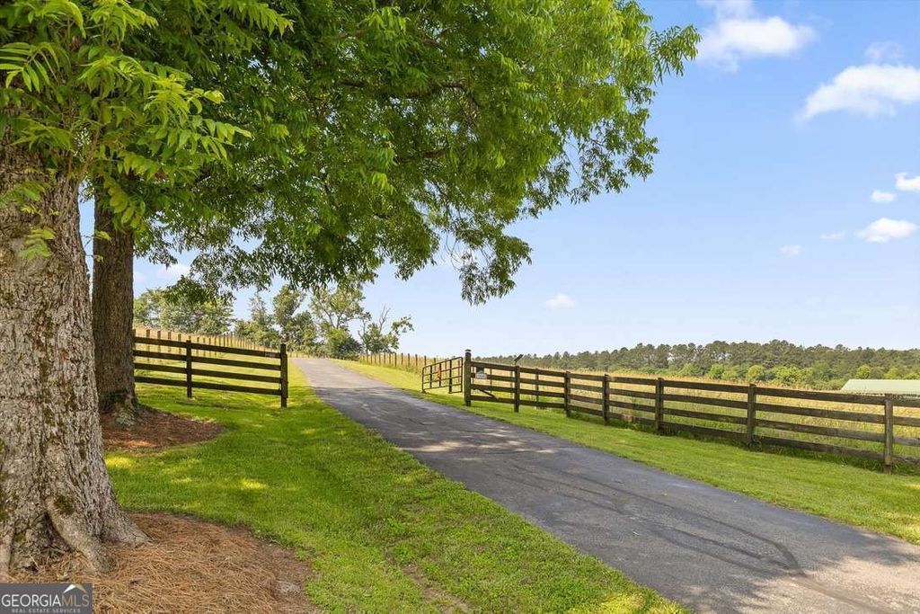 Photo of 1800 Hwy 286, Chatsworth, GA 30705 (MLS # 10763027)