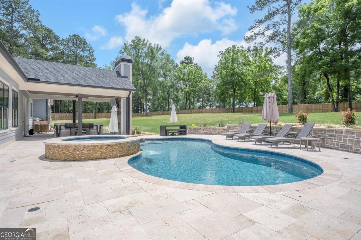 112 Stormy DR