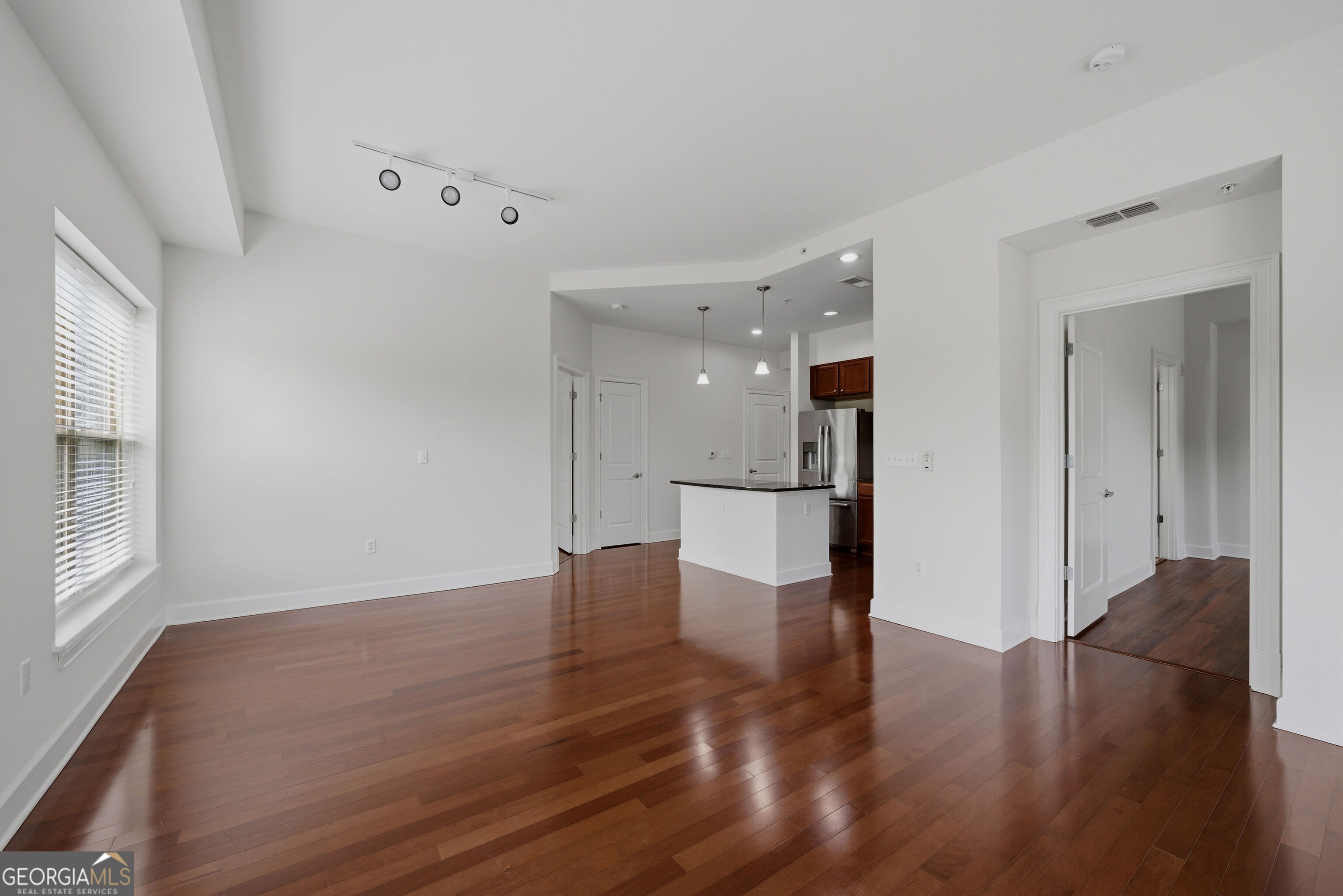 200 River Vista DR 703