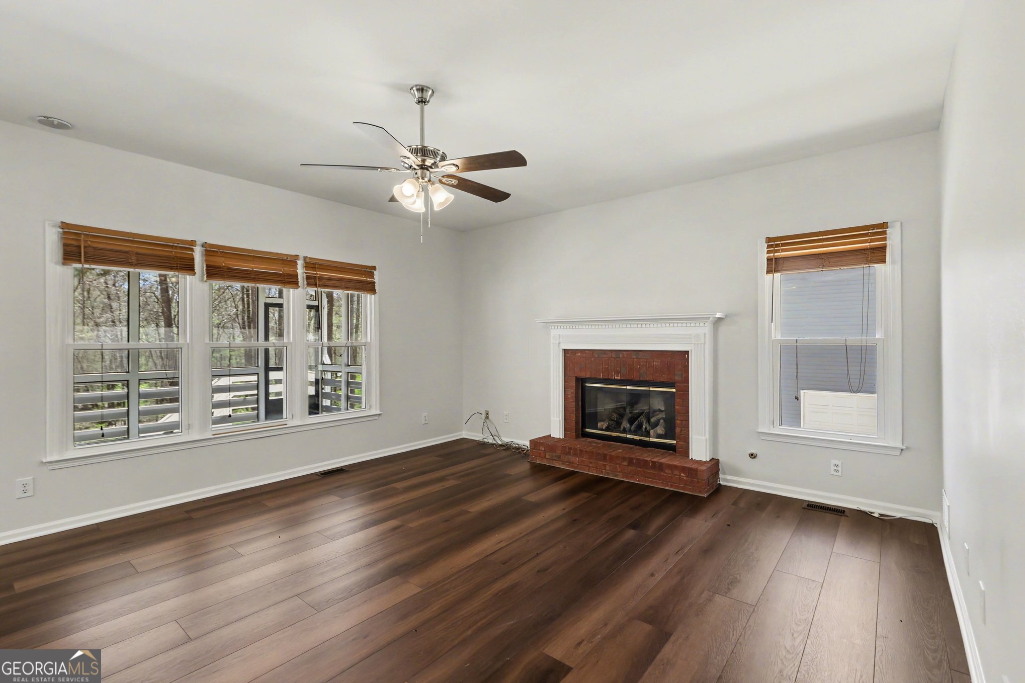 316 Hollow Springs DR