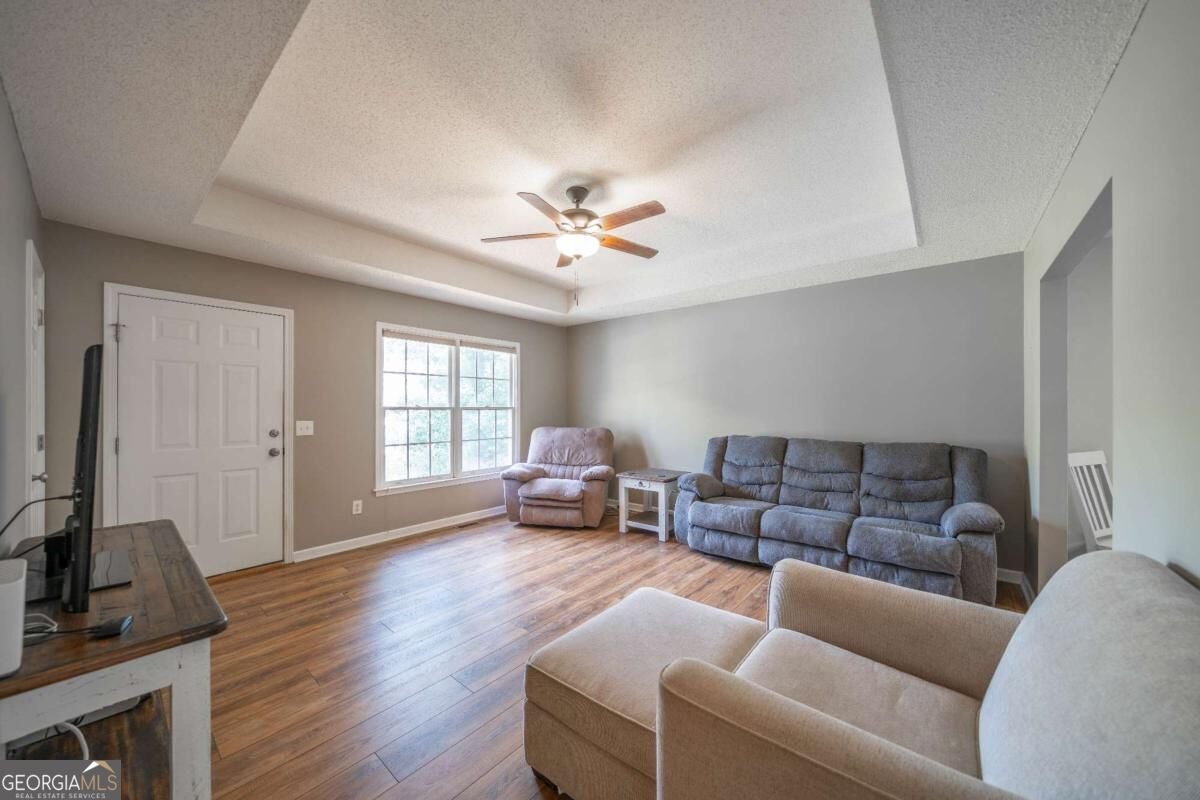 12 Adams WAY NW