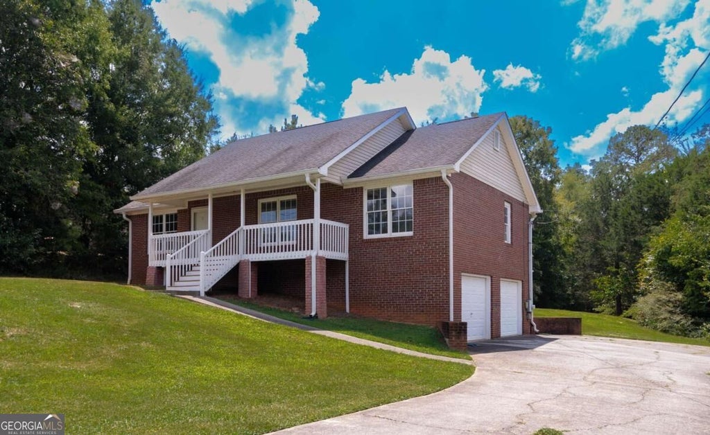 Photo of 12 Adams Way NW, Adairsville, GA 30103 (MLS # 10837394)