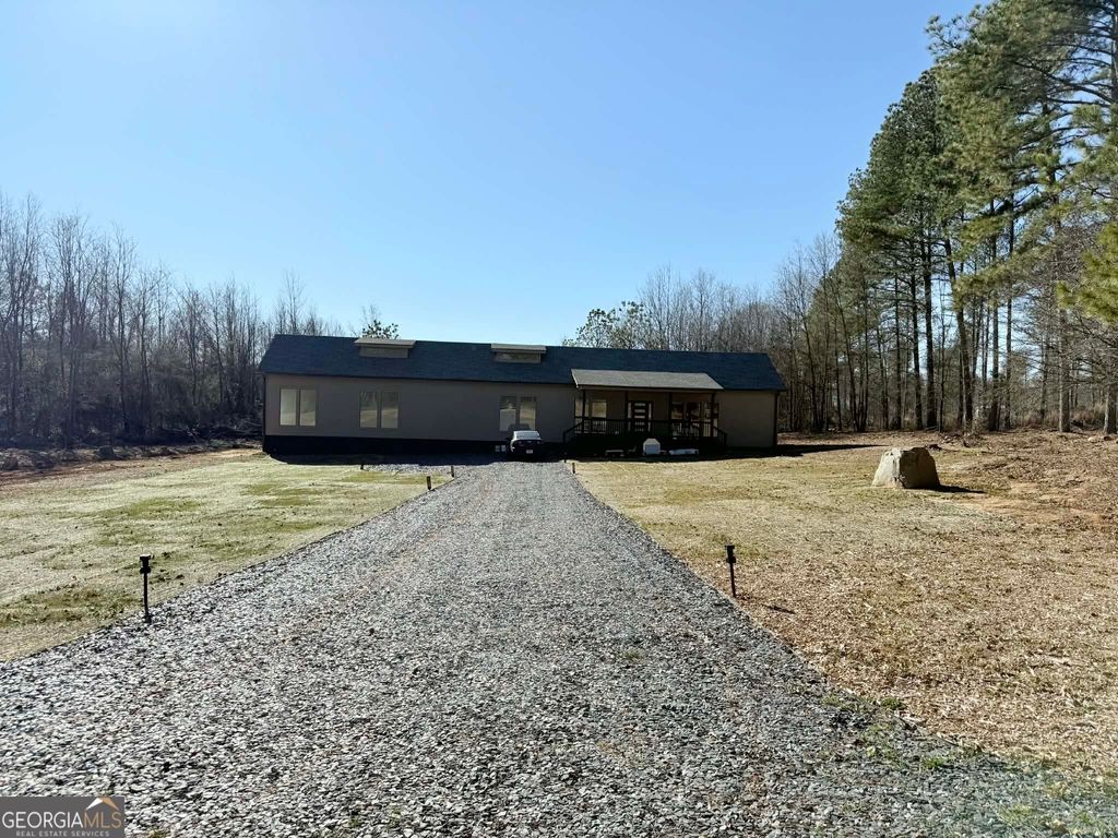 Photo of 2657 Brickyard Road NW, Dewy Rose, GA 30634 (MLS # 10663545)