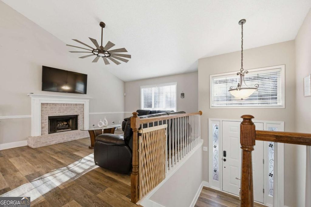 Photo of 20 Miners Point SE, Acworth, GA 30102 (MLS # 10691716)