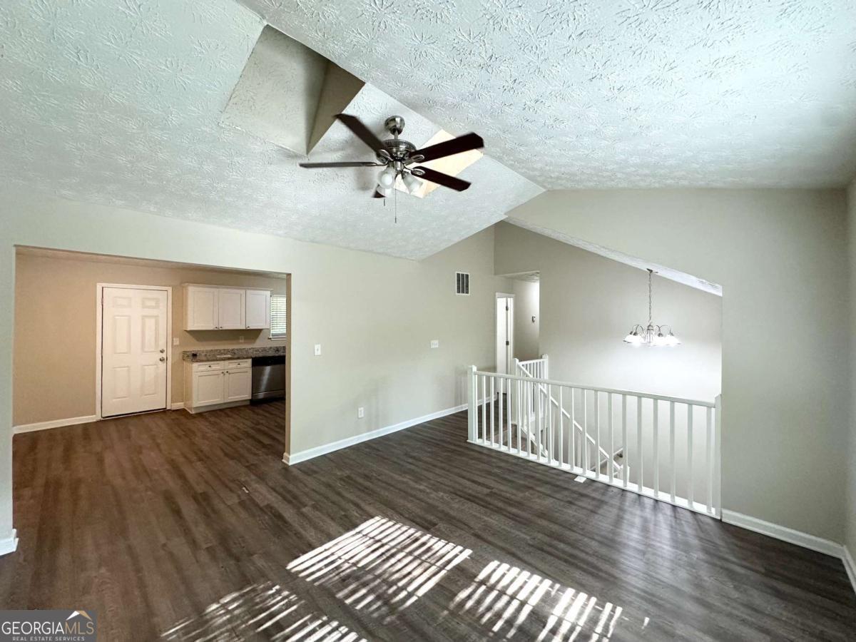 5405 Lakeside DR