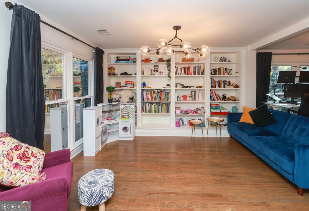 Photo of 9900 Barston Court, Alpharetta, GA 30022 (MLS # 10659180)