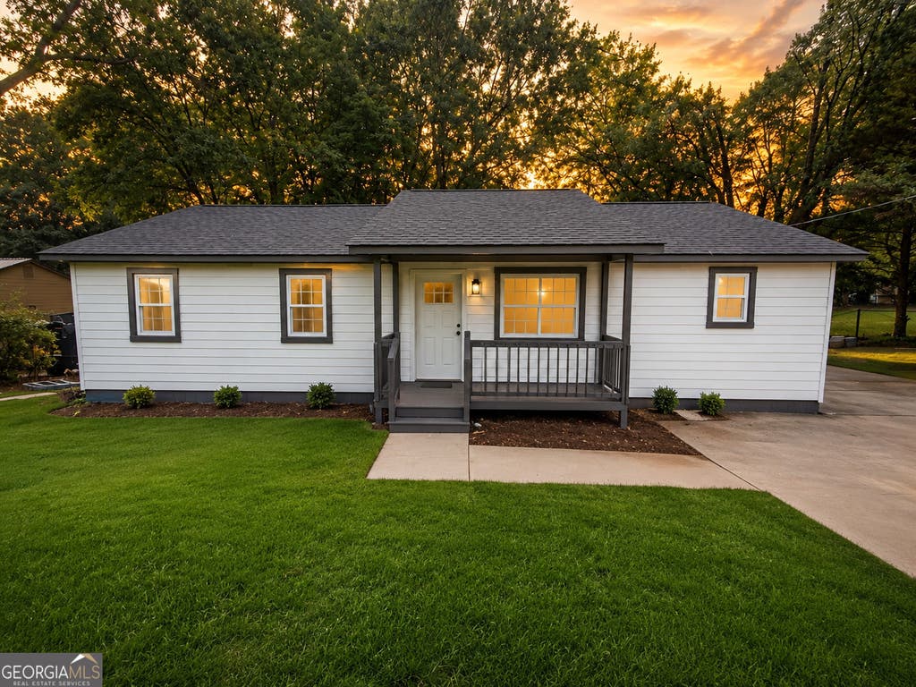 Photo of 1565 Rock Springs Road, Buford, GA 30519 (MLS # 10817481)
