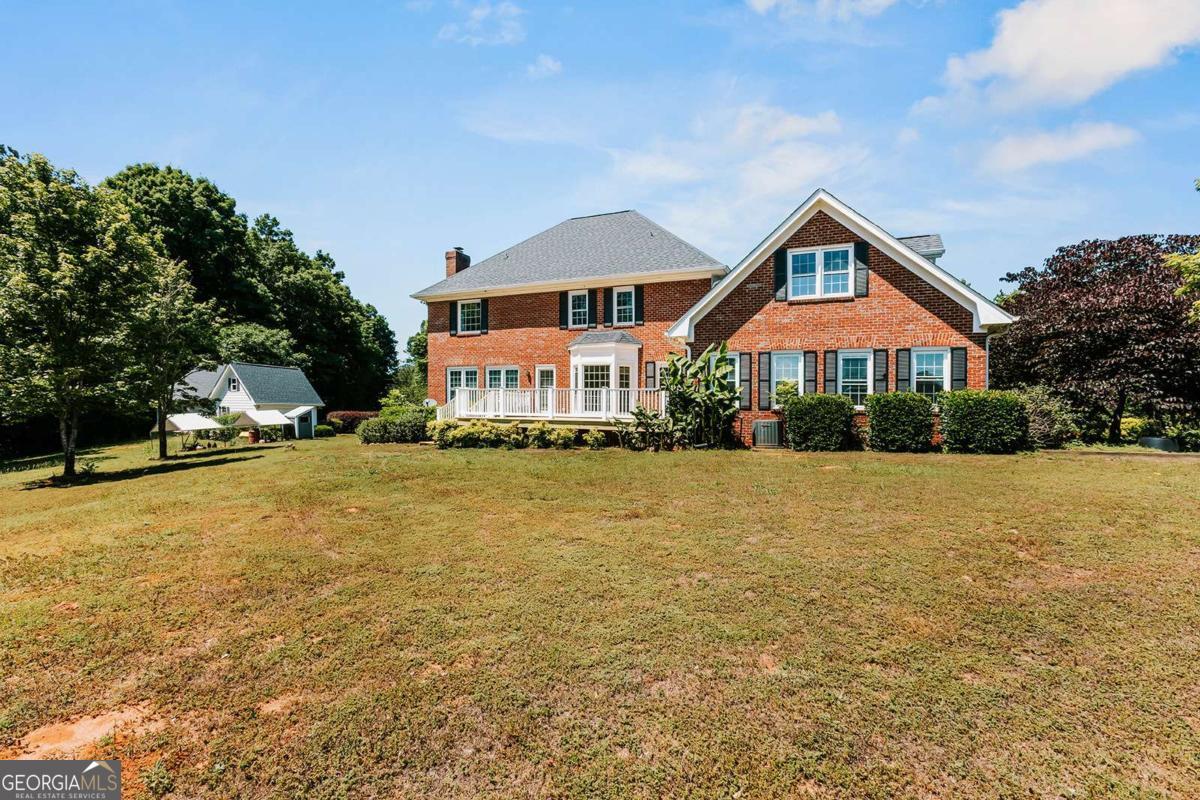 3 Honeysuckle LN
