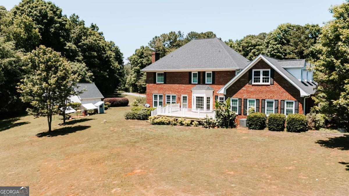 3 Honeysuckle LN