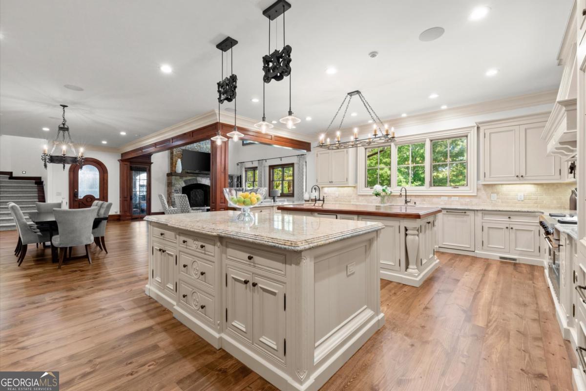 271 Pine Valley DR SE