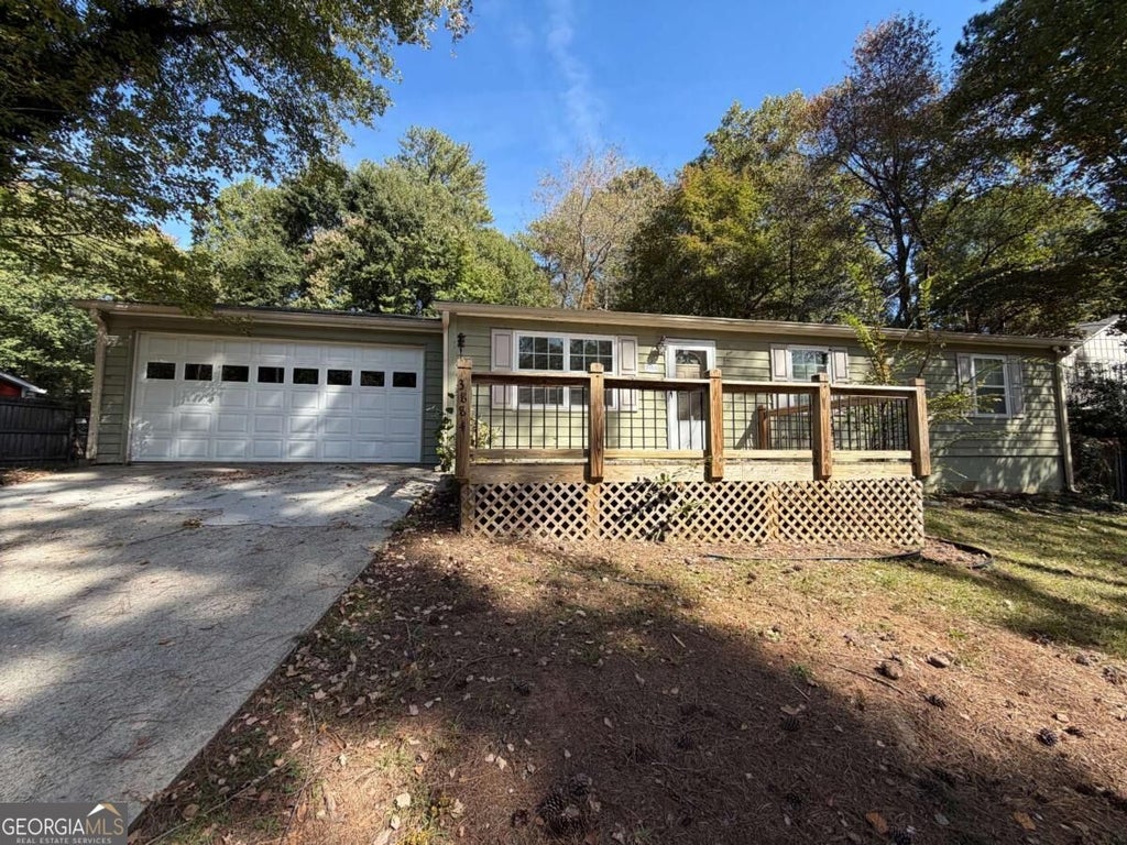 Photo of 3884 Dollar Circle, Suwanee, GA 30024 (MLS # 10879344)