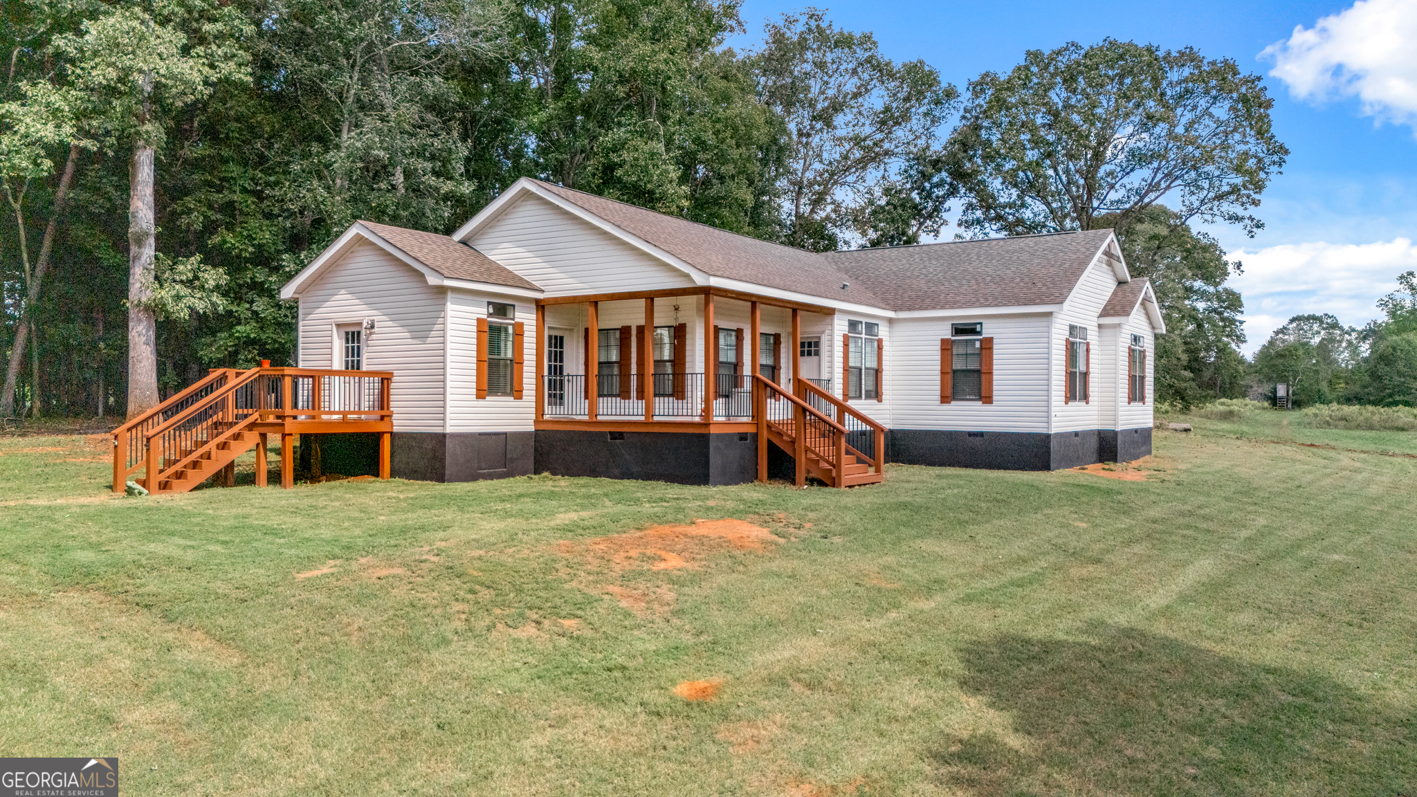 515 Cedar DR