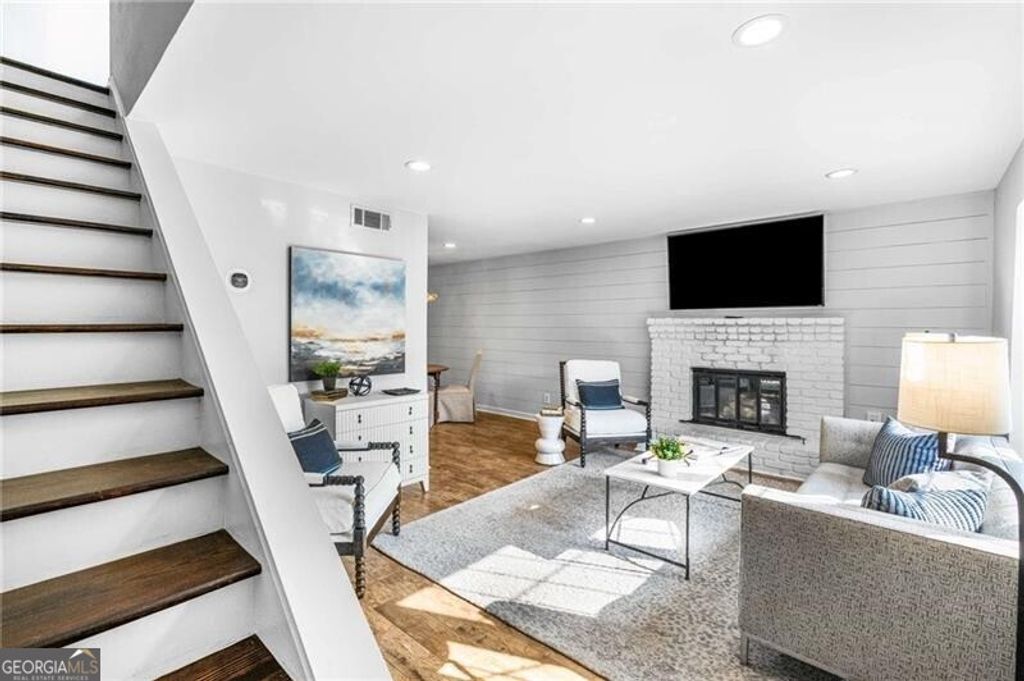 Photo of 136 Peachtree Memorial Drive NW #NC8, Atlanta, GA 30309 (MLS # 10654202)