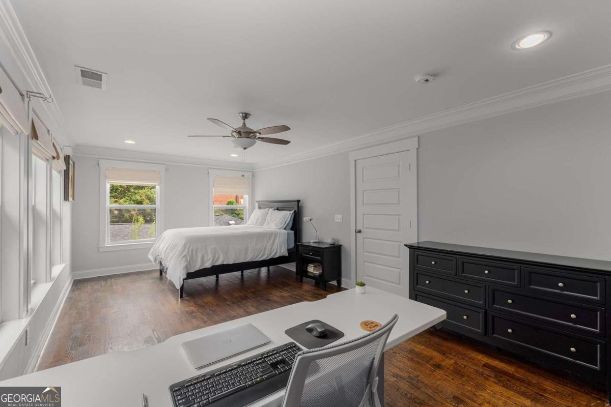 Woodland Hills - Residential