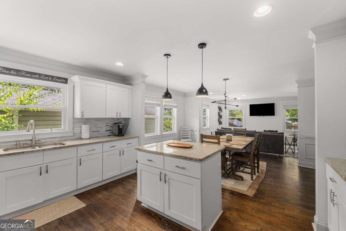 Woodland Hills - Residential